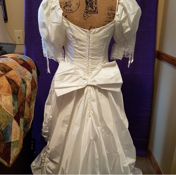 RARE Snow White Beads Ballroom Wedding Dress Princess Victorian Luxury Ball Gown - Picture 5 of 16